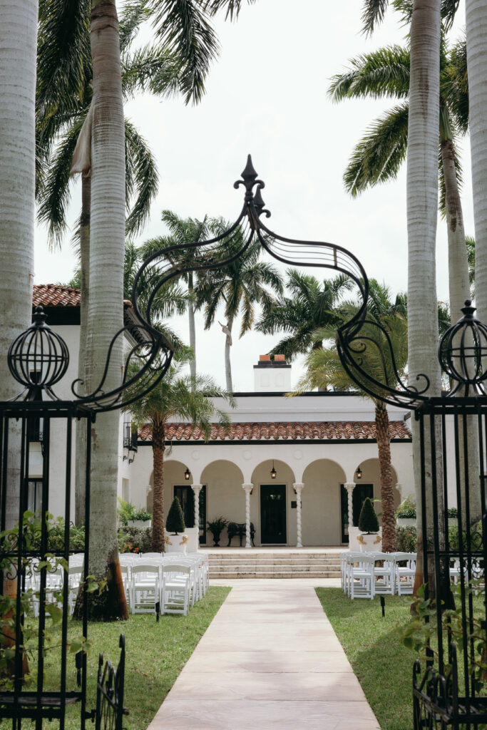 Entrance to the Alderman House in Southwest Florida.